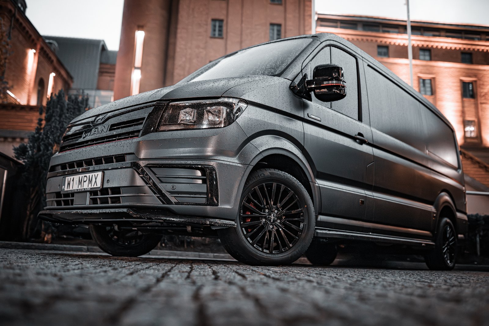 Zdjęcie samochodu MAN TGE