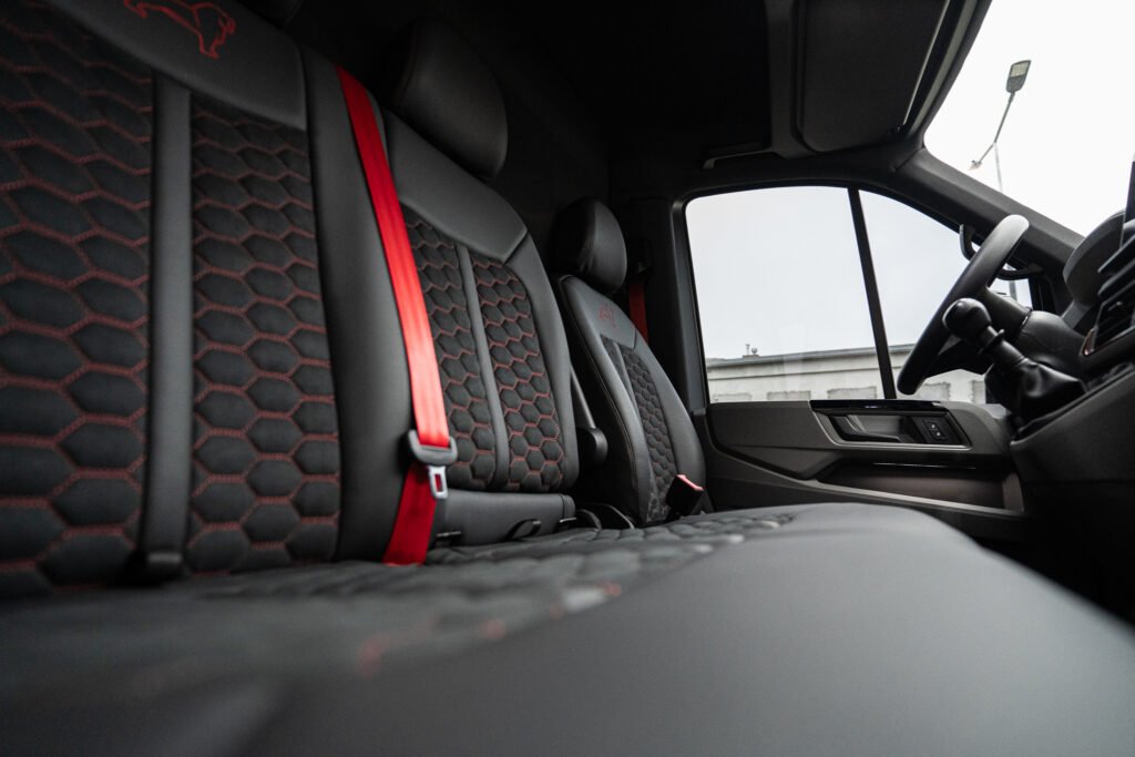 Man TGE indyvidual środek samochodu