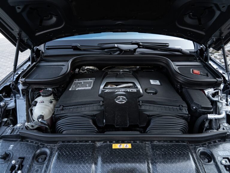 Mercedes GLE – komora silnika